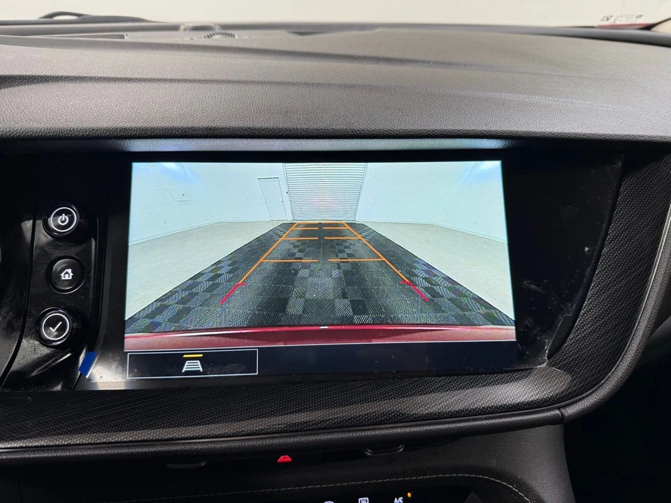 2023 Buick Envision - Image 18 of 21