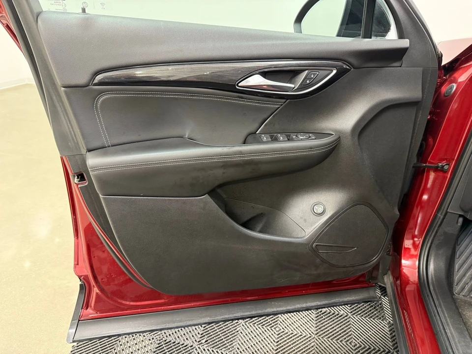 2023 Buick Envision - Image 10 of 21