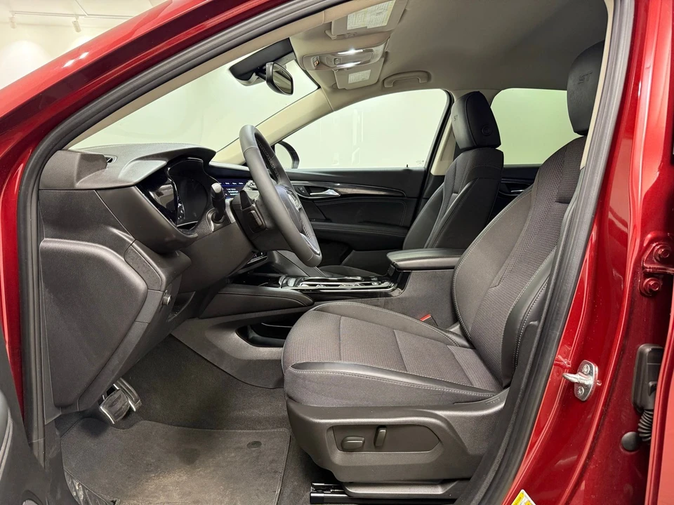 2023 Buick Envision - Image 13 of 21