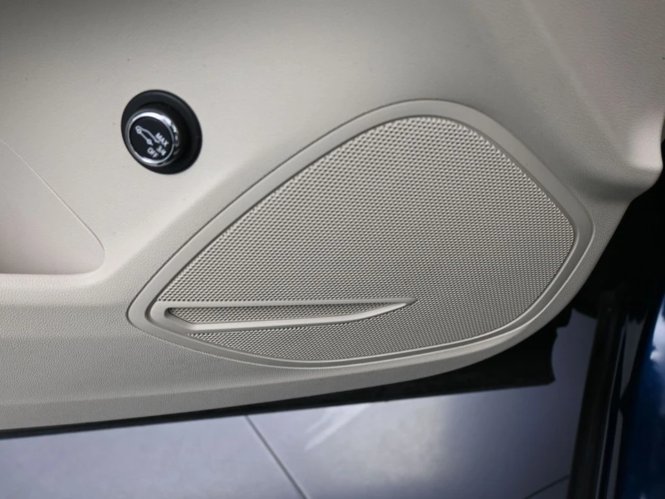 2023 Buick Envision - Image 14 of 21