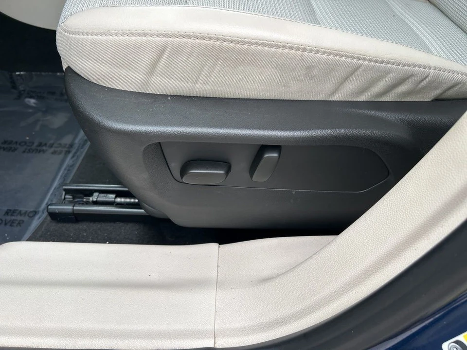 2023 Buick Envision - Image 10 of 12