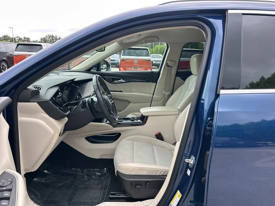 2023 Buick Envision - Image 9 of 12