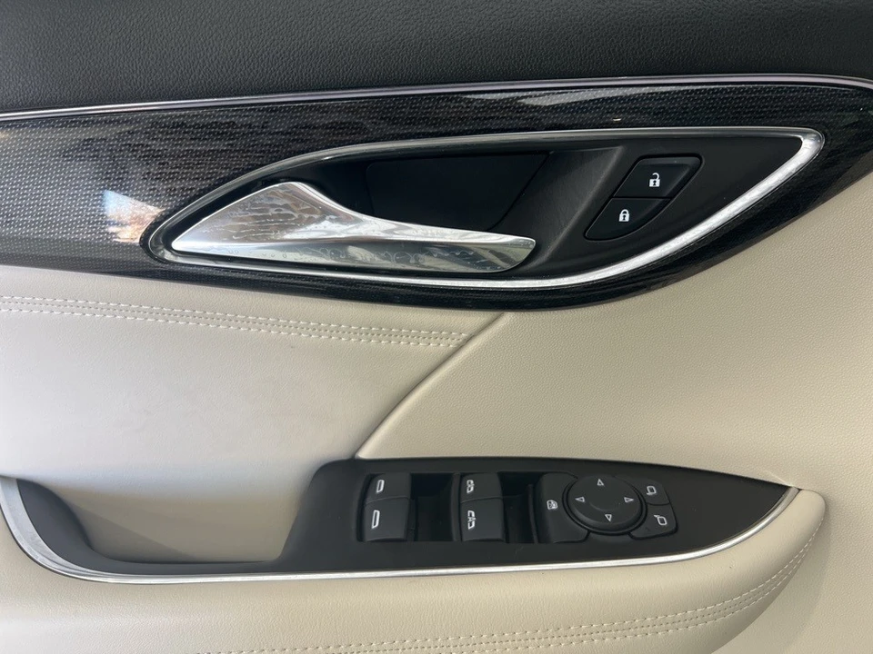 2023 Buick Envision - Image 20 of 21