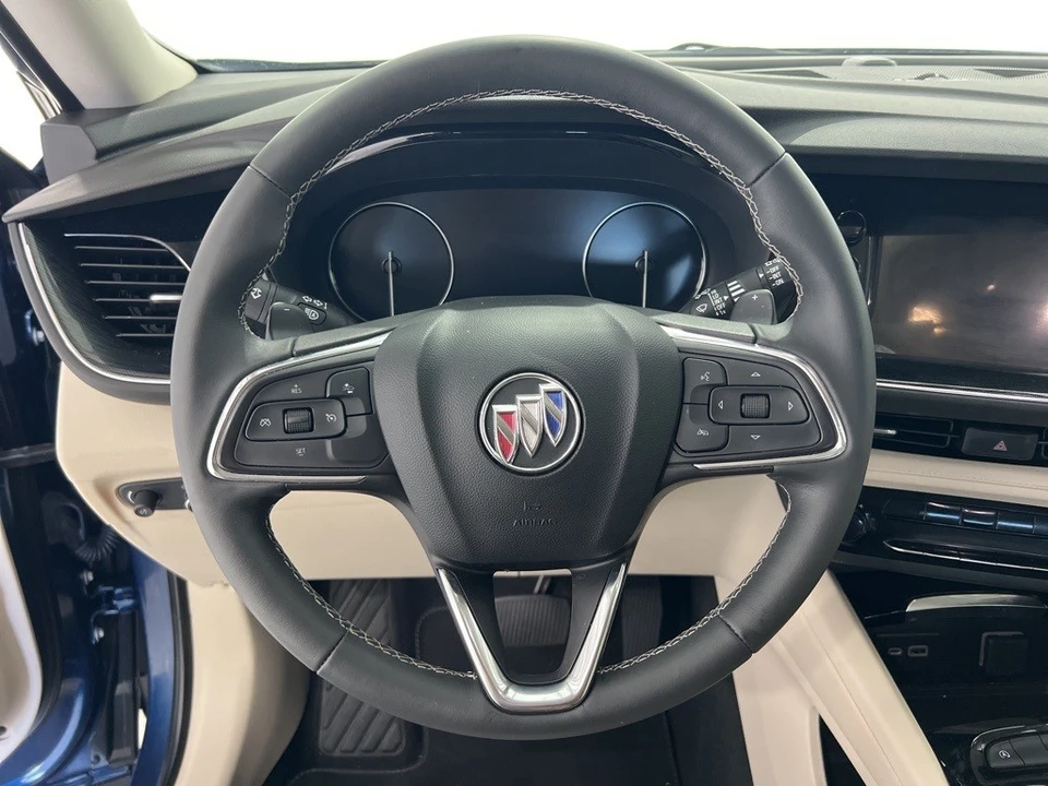 2023 Buick Envision - Image 10 of 12