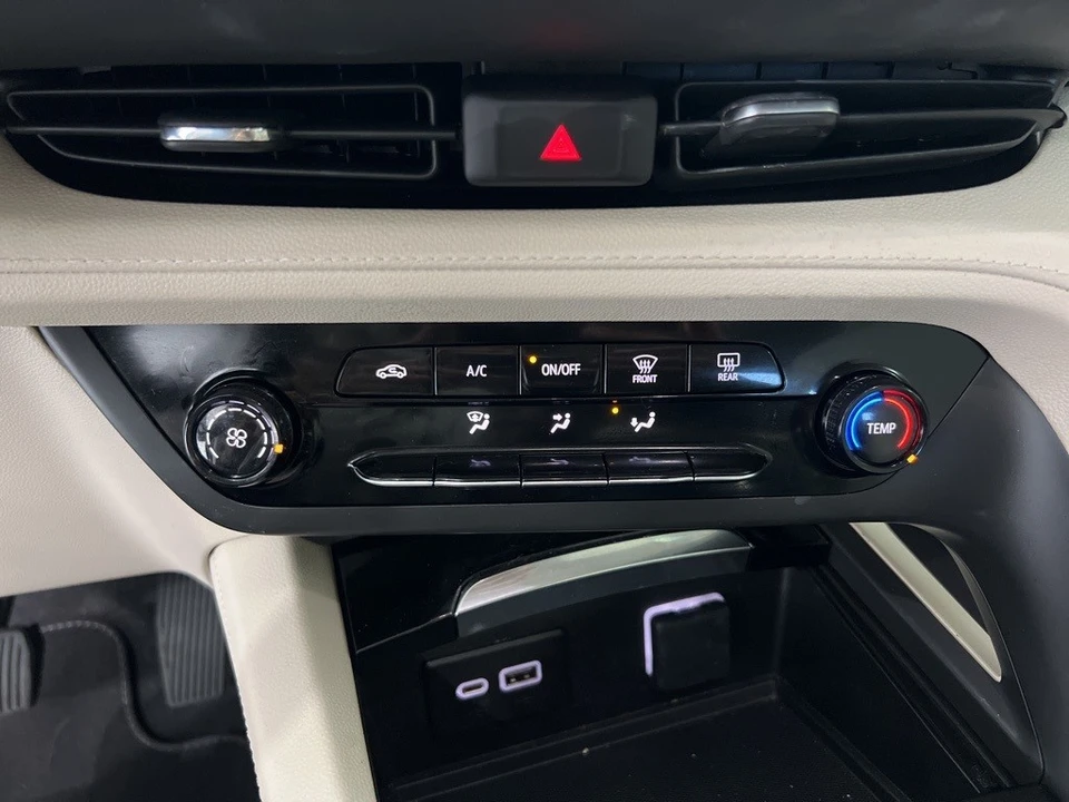 2023 Buick Envision - Image 16 of 21