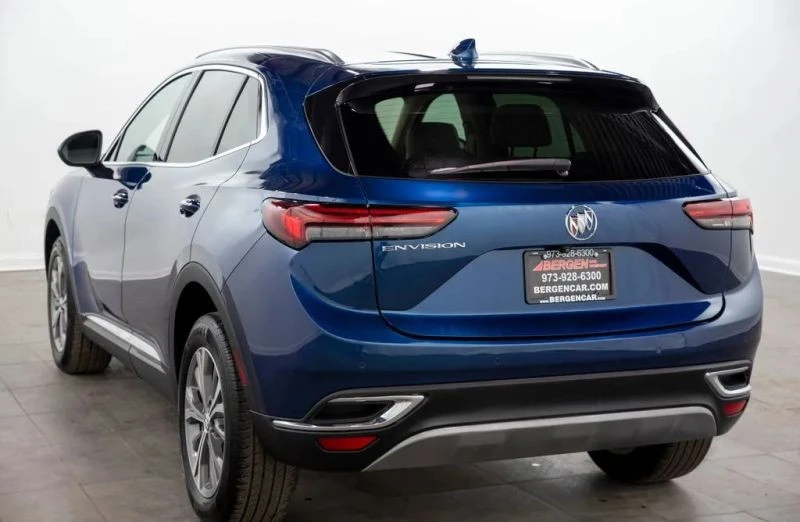 2023 Buick Envision - Image 10 of 12