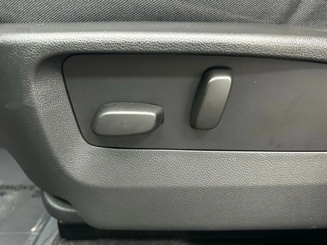 2023 Buick Envision - Image 10 of 12