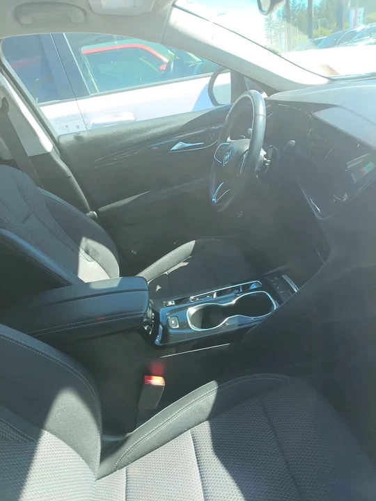2023 Buick Envision - Image 4 of 6