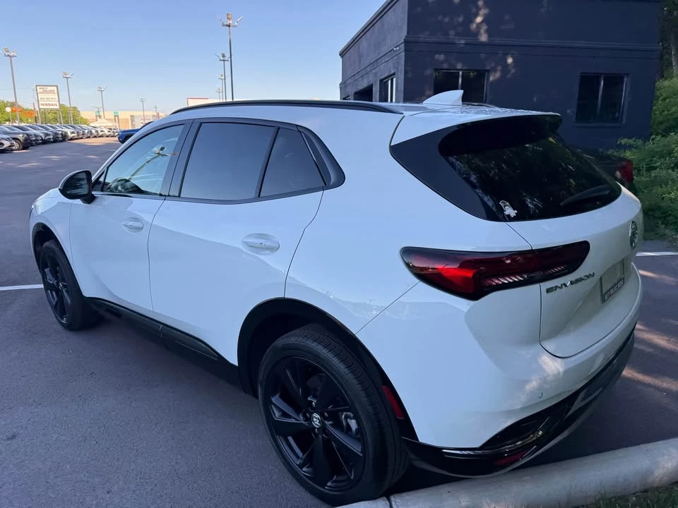 2023 Buick Envision - Image 6 of 11
