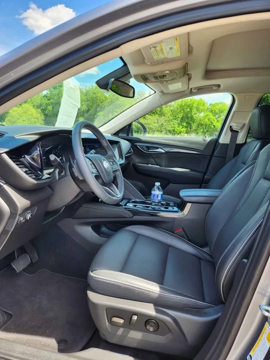 2023 Buick Envision - Image 6 of 12
