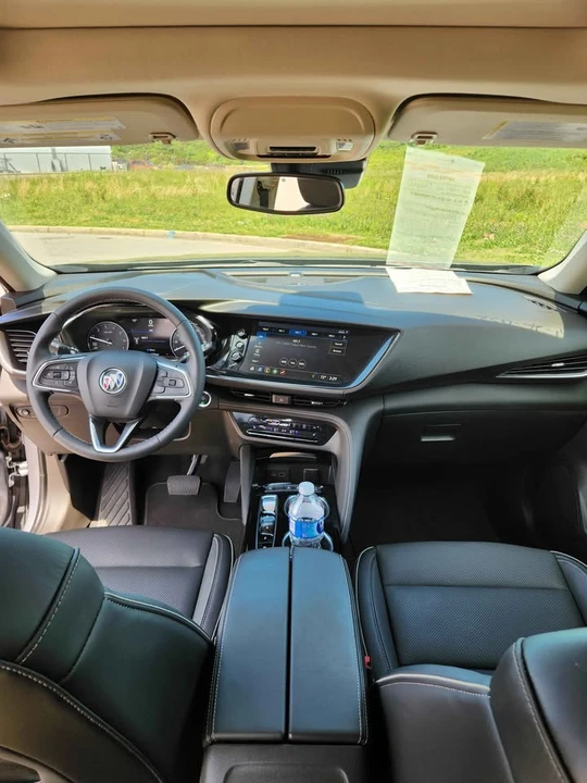2023 Buick Envision - Image 9 of 12