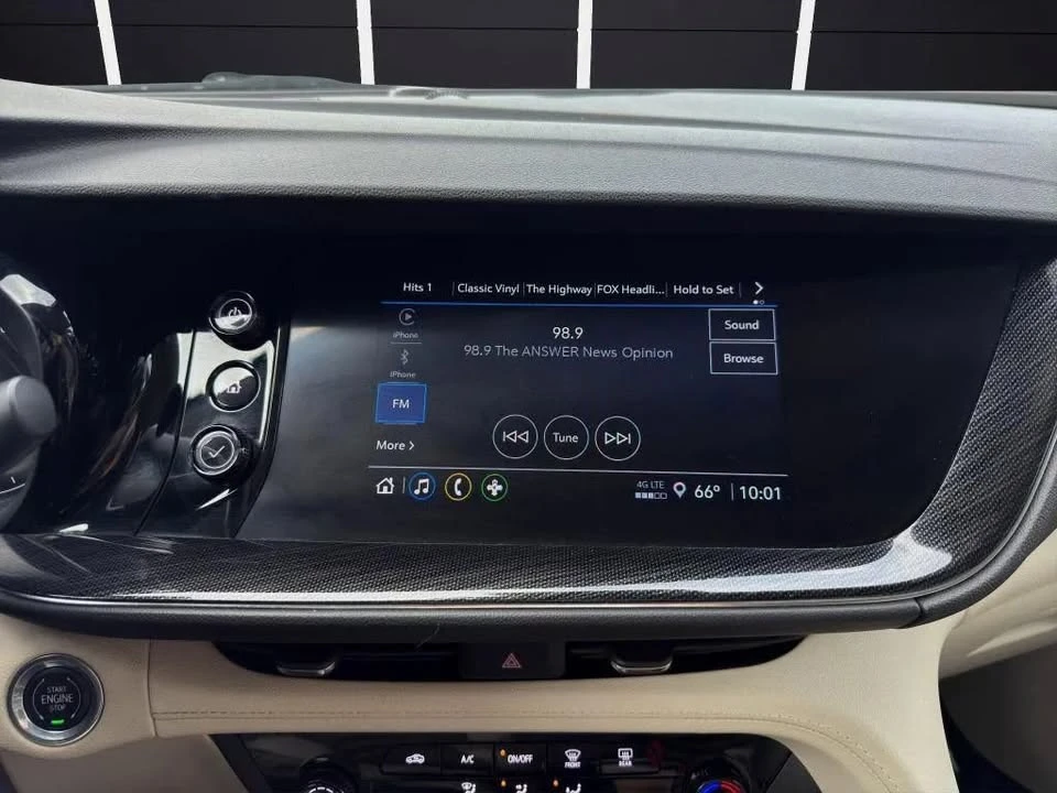 2023 Buick Envision - Image 16 of 20