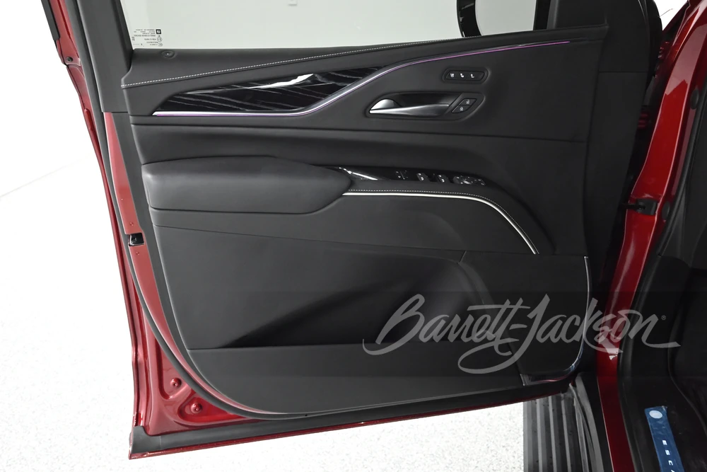 2023 Cadillac Escalade-V 5th Gen - Image 15 of 31