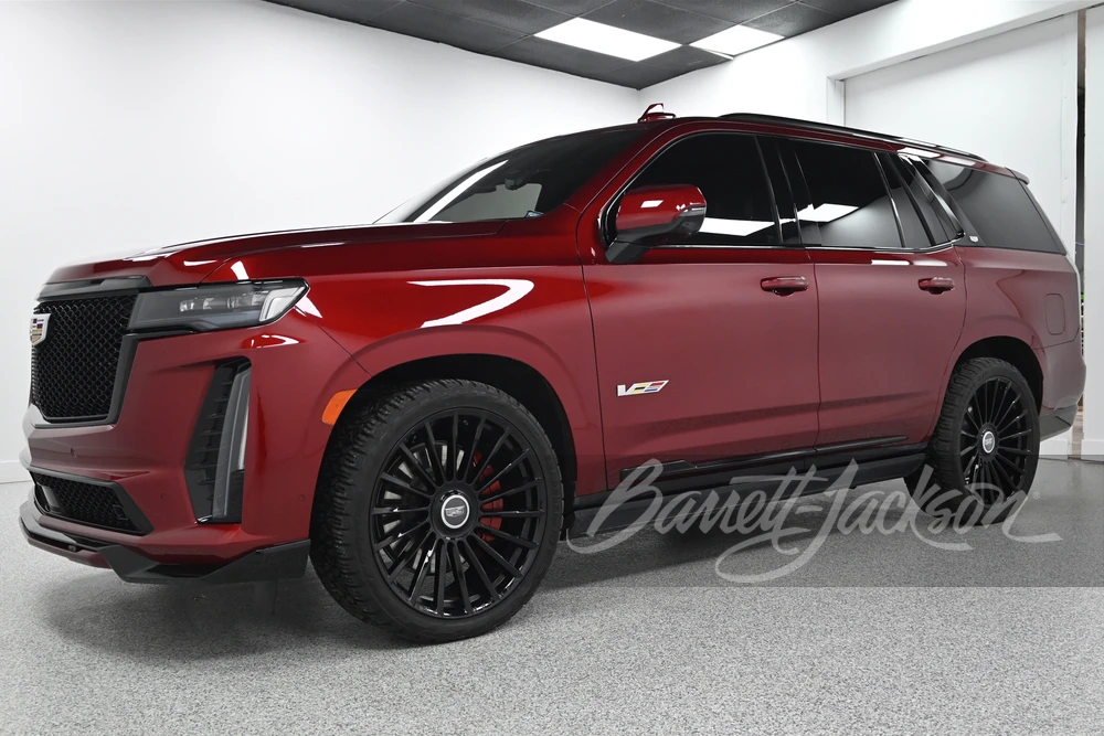 2023 Cadillac Escalade-V 5th Gen - Image 17 of 31