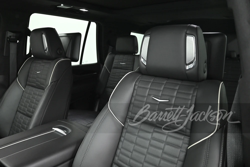 2023 Cadillac Escalade-V 5th Gen - Image 25 of 31