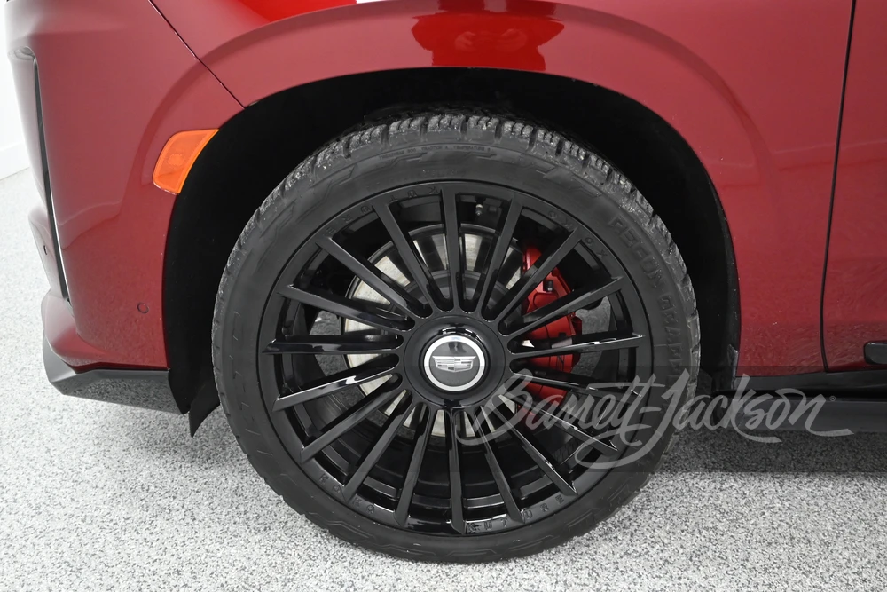 2023 Cadillac Escalade-V 5th Gen - Image 28 of 31