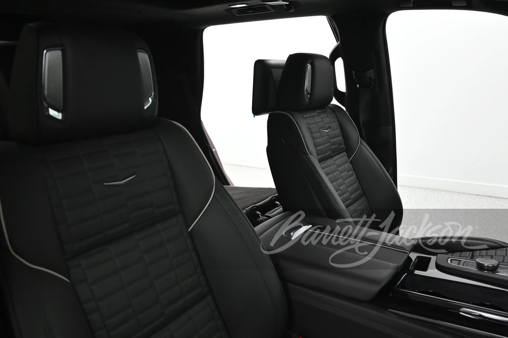 2023 Cadillac Escalade-V 5th Gen - Image 29 of 31