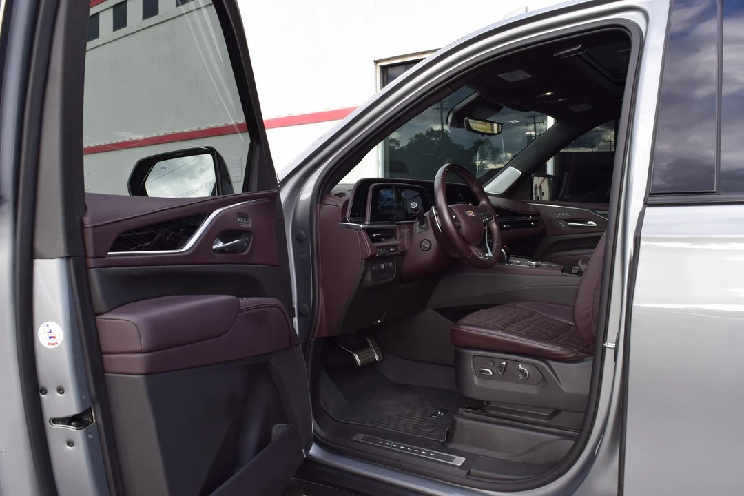 2023 Cadillac Escalade-V 5th Gen - Image 13 of 21