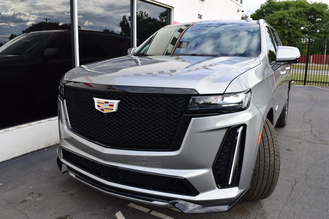 2023 Cadillac Escalade-V 5th Gen - Image 10 of 21