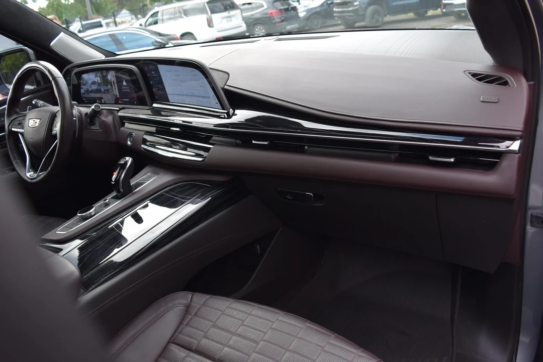 2023 Cadillac Escalade-V 5th Gen - Image 19 of 21