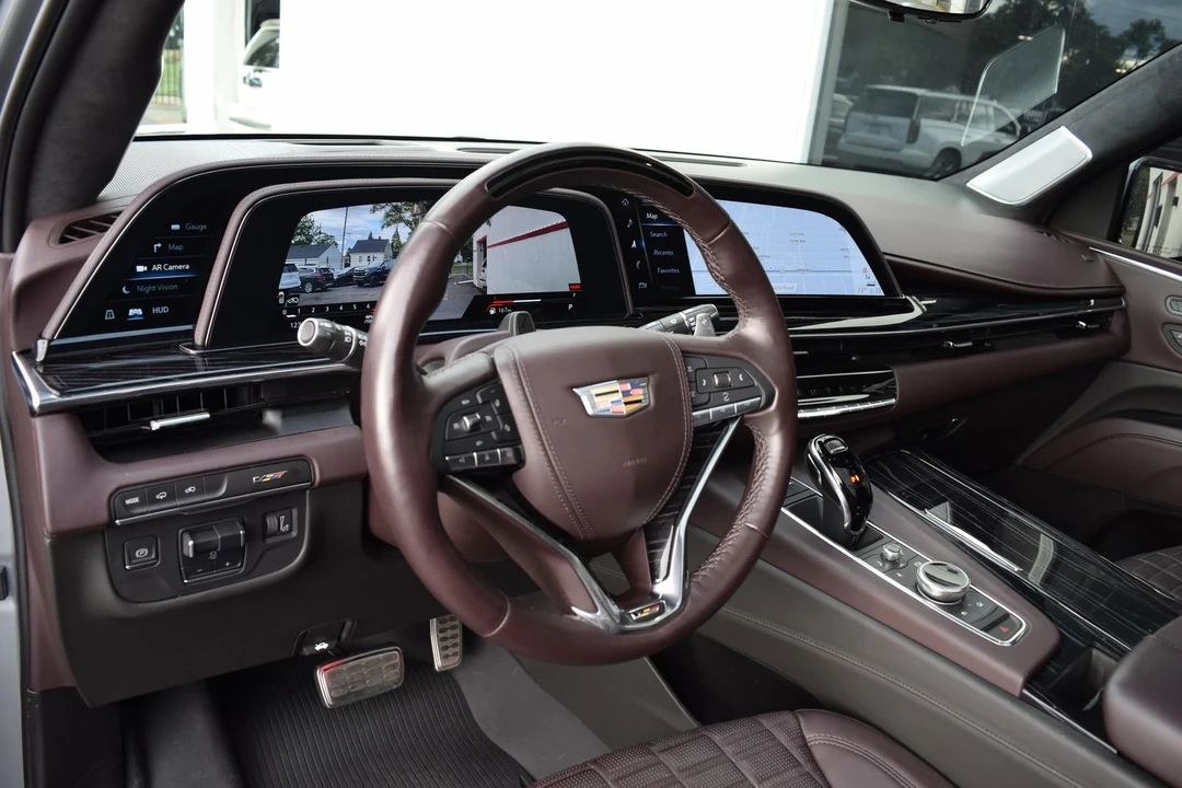 2023 Cadillac Escalade-V 5th Gen - Image 15 of 21