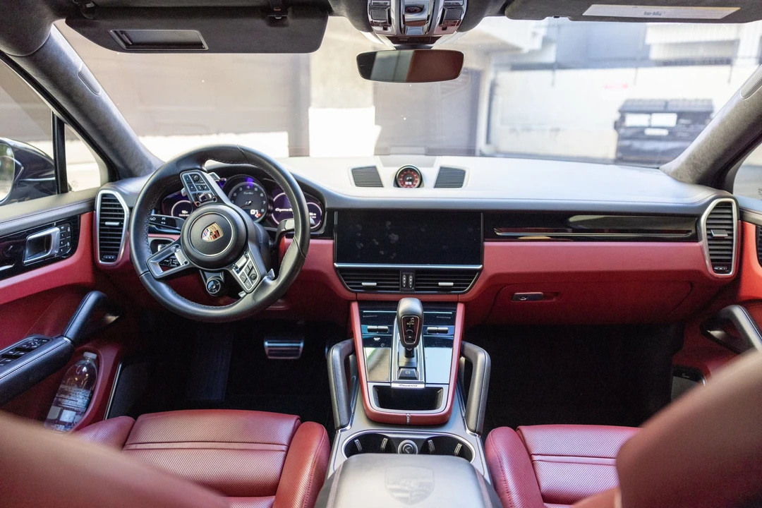 2023 Porsche 9Y0/9Y3 Cayenne Turbo - Image 3 of 15