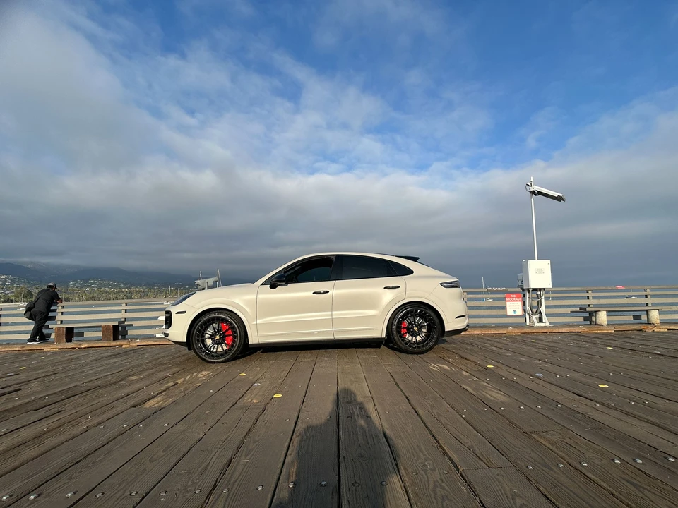 2023 Porsche 9Y0/9Y3 Cayenne Turbo - Image 5 of 15