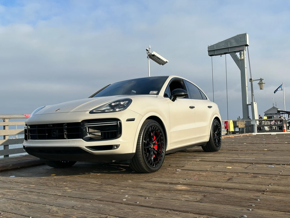 2023 Porsche 9Y0/9Y3 Cayenne Turbo - Image 7 of 15