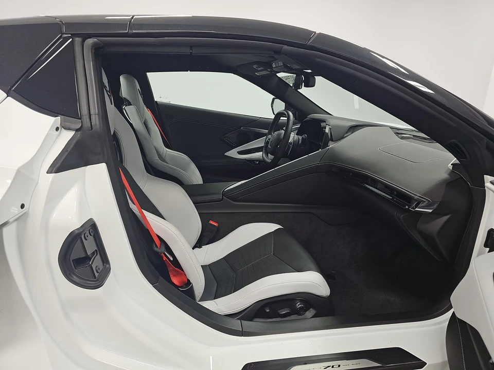 2023 Chevrolet Corvette C8 - Image 8 of 18