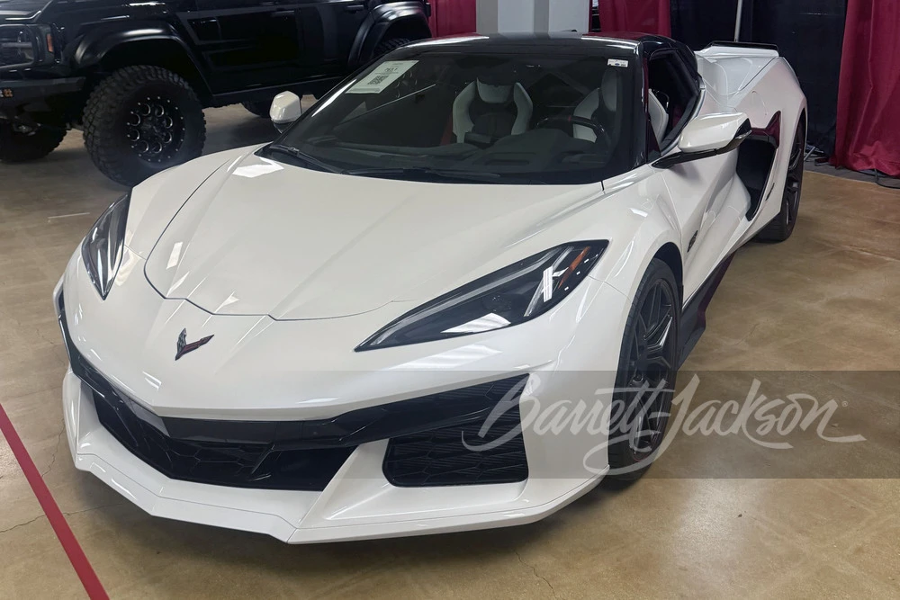 2023 Chevrolet Corvette C8 Z06 - Image 3 of 7