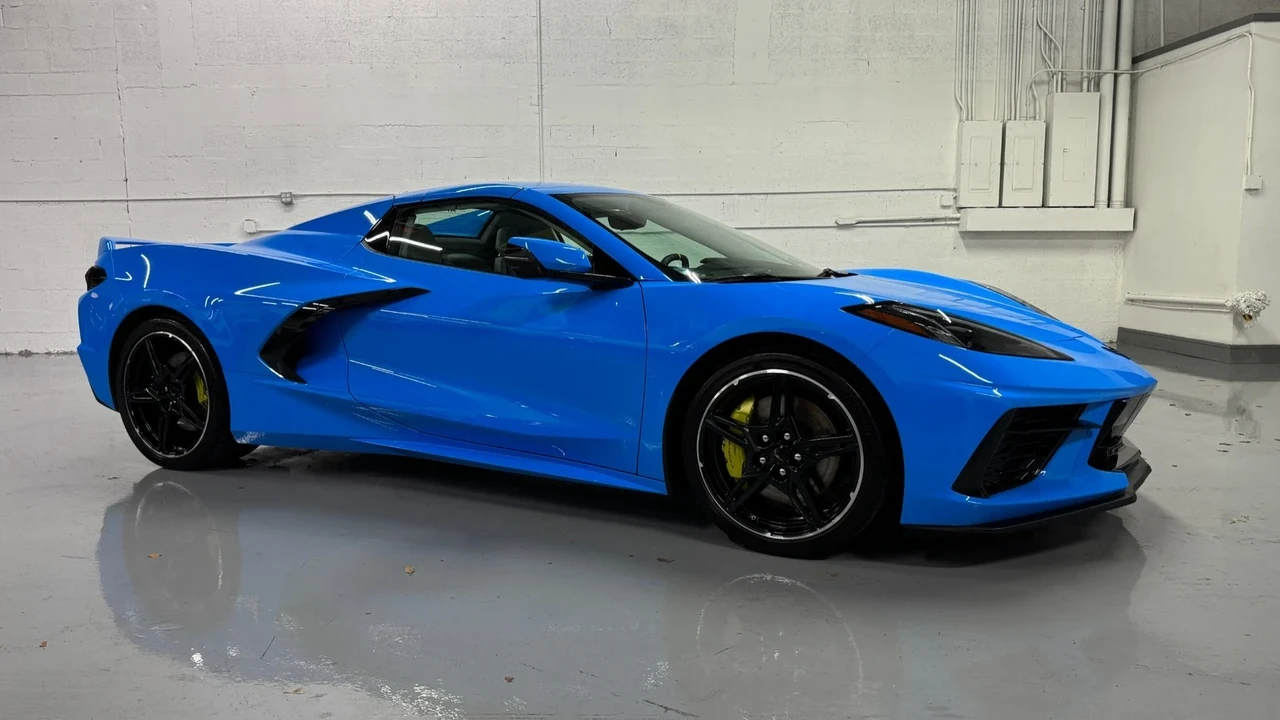 2023 Chevrolet Corvette C8 - Image 2 of 21
