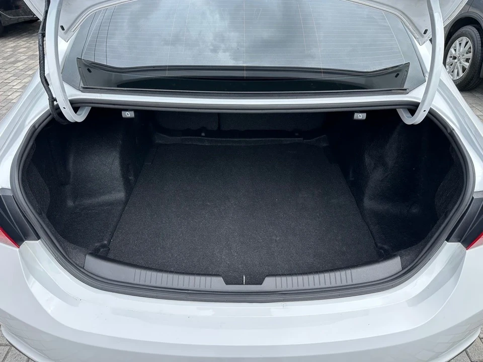 2023 Chevrolet Malibu - Image 8 of 21