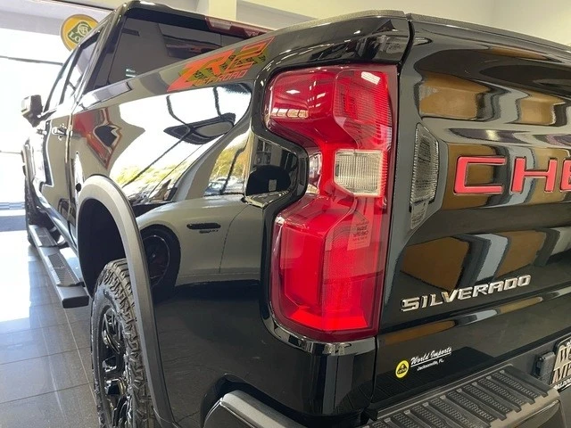 2023 Chevrolet Silverado 4th Gen - Image 16 of 21