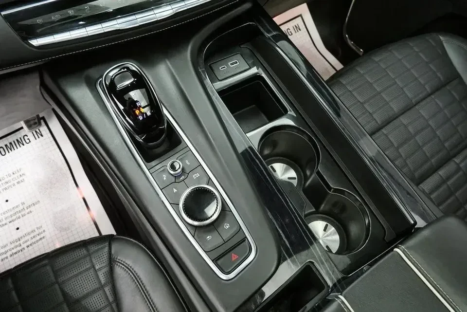 2023 Cadillac Escalade-V 5th Gen - Image 11 of 16
