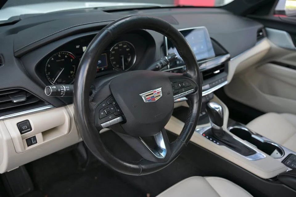 2023 Cadillac CT4 - Image 10 of 10