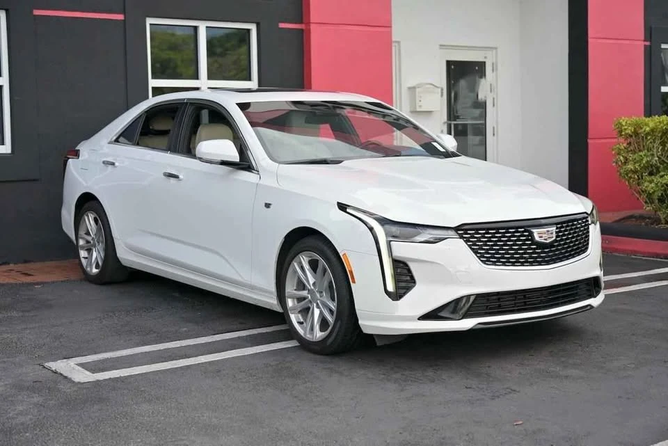 2023 Cadillac CT4 - Image 4 of 9