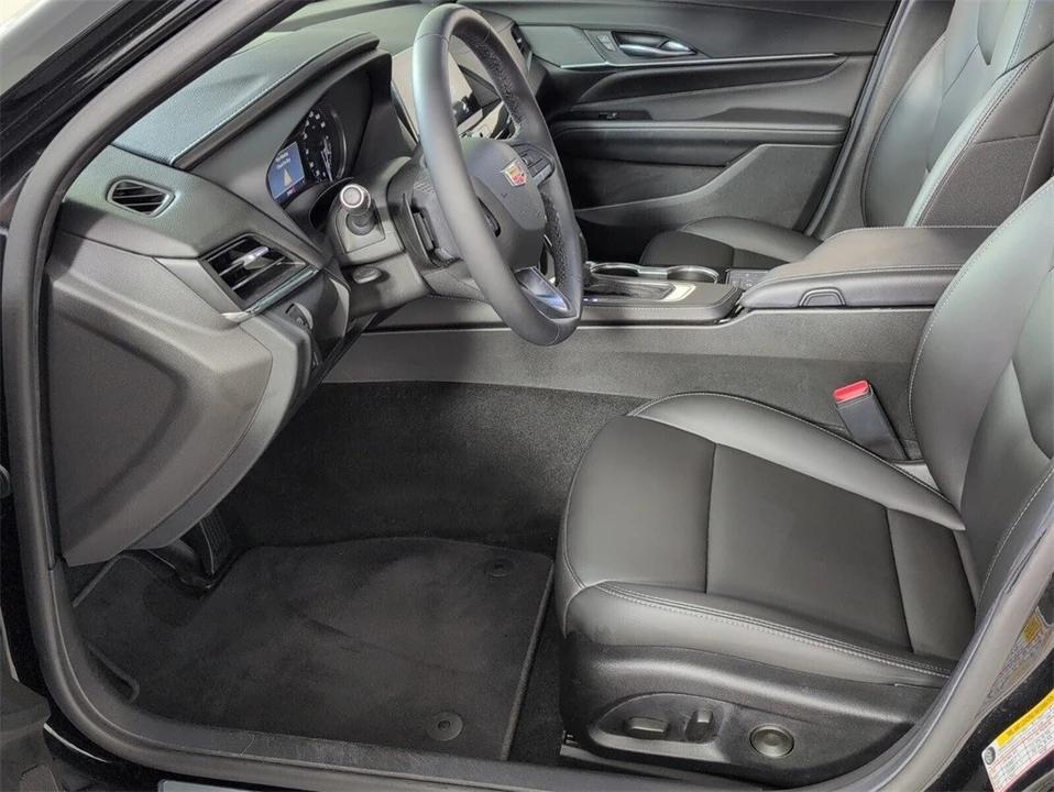 2023 Cadillac CT4 - Image 5 of 12