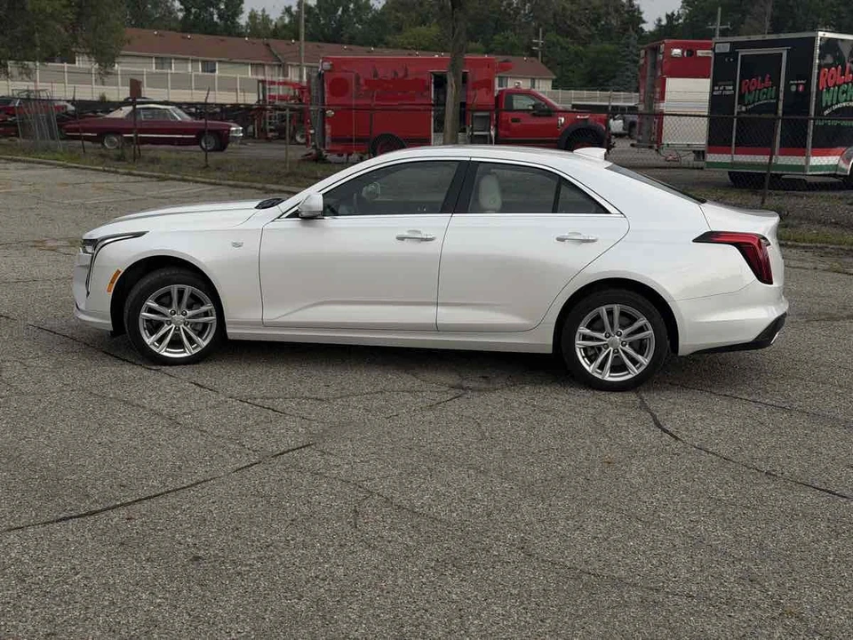2023 Cadillac CT4 - Image 10 of 23