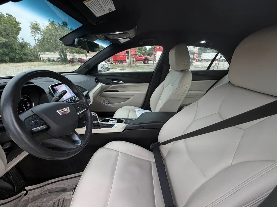 2023 Cadillac CT4 - Image 12 of 23