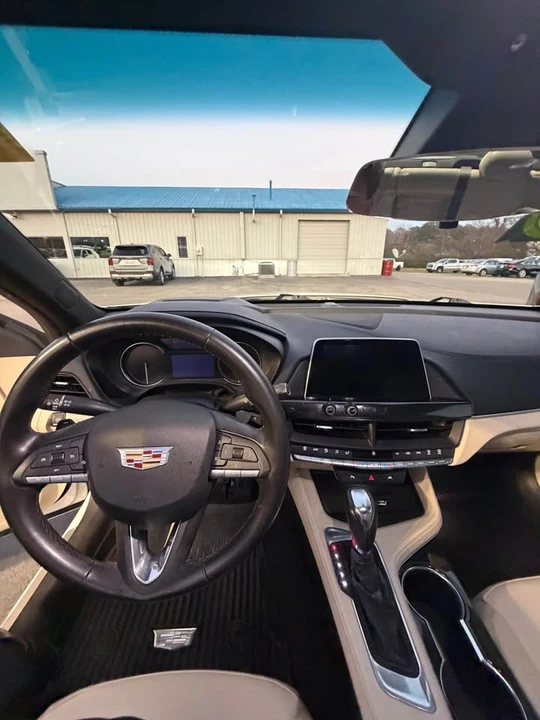 2023 Cadillac CT4 - Image 9 of 13