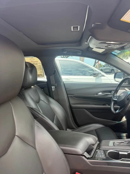 2023 Cadillac CT4 - Image 6 of 7