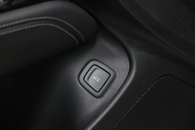 2023 Cadillac CT4 - Image 11 of 12
