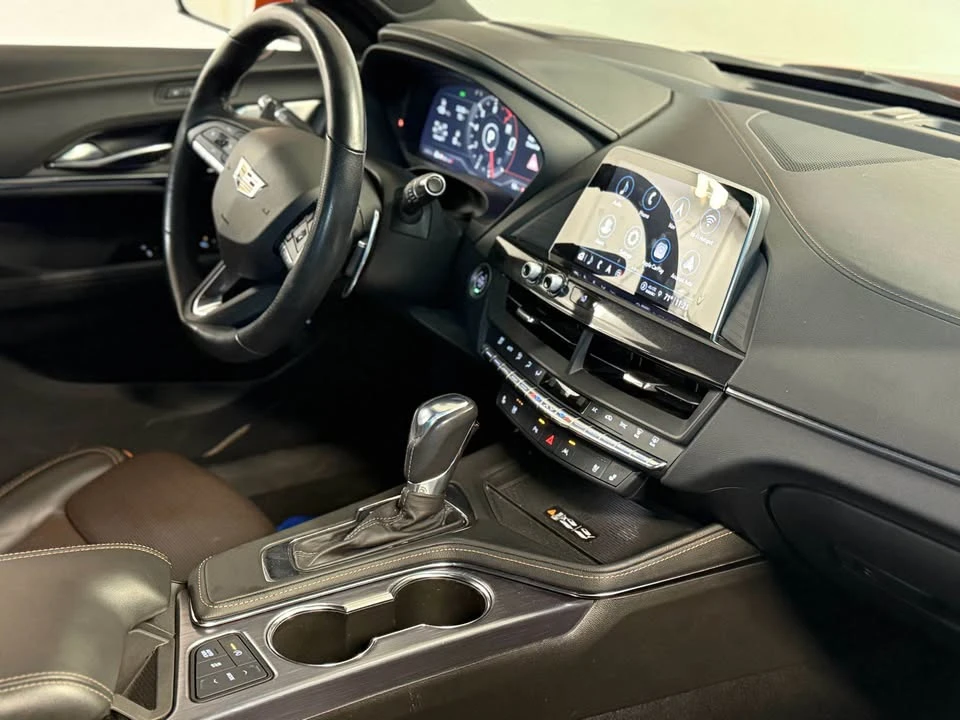 2023 Cadillac CT4 - Image 5 of 10