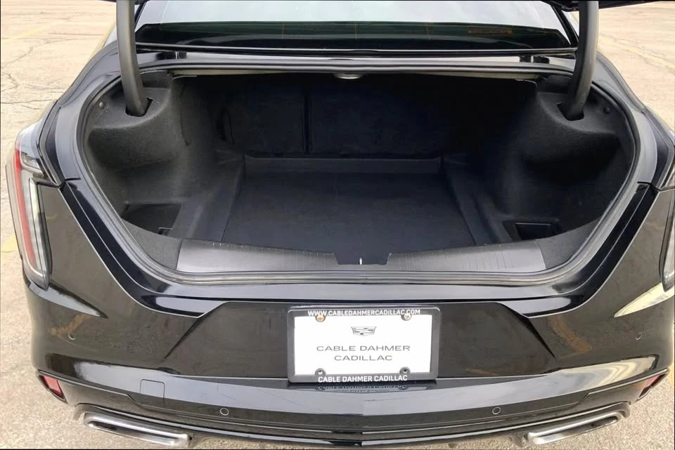2023 Cadillac CT4 - Image 15 of 16