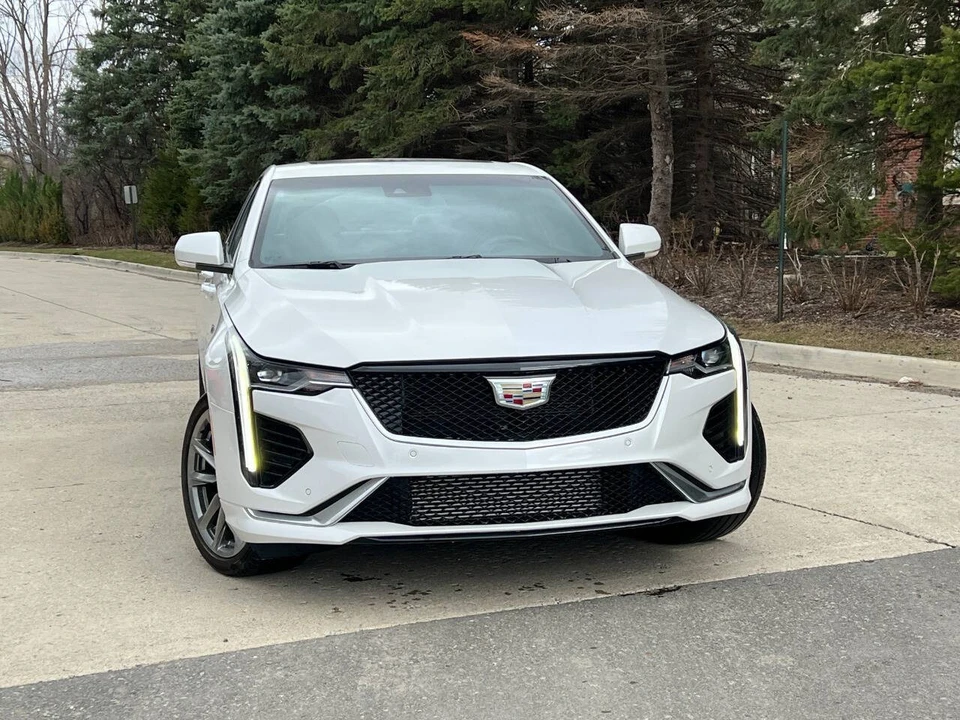 2023 Cadillac CT4 - Image 2 of 31