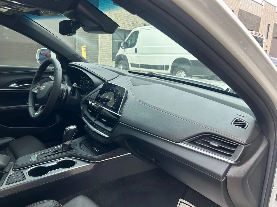 2023 Cadillac CT4 - Image 10 of 19