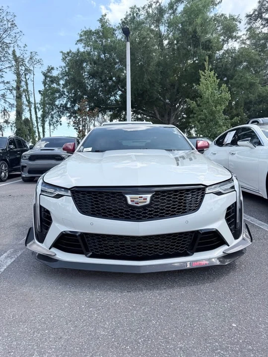 2023 Cadillac CT4-V - Image 2 of 8