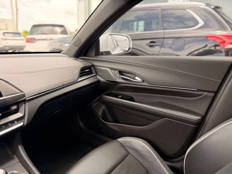 2023 Cadillac CT4-V - Image 16 of 20