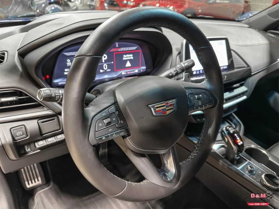 2023 Cadillac CT4-V - Image 16 of 31
