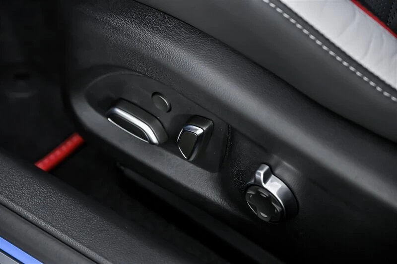 2023 Cadillac CT4-V Blackwing - Image 25 of 31